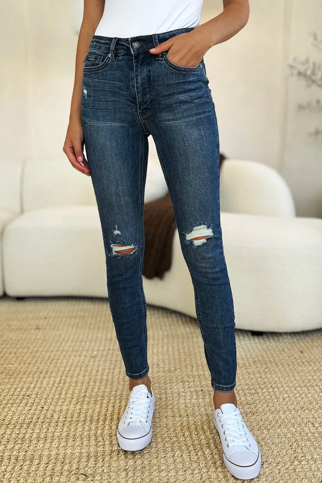 19f6a8dc-adcc-4783-acb0-d353065f94f3-Max