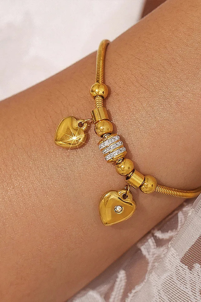 2f2c7d15-21fb-472f-93a9-fad8d1a8eb3b-Max