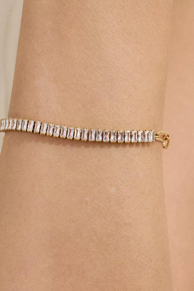 3a50cb10-e511-4bf8-a0b8-b502c78f7d8f-Max-Origin