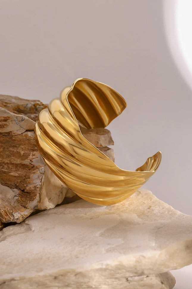 55a05e15-3f6c-40ad-9276-2f10faed4aa1-Max