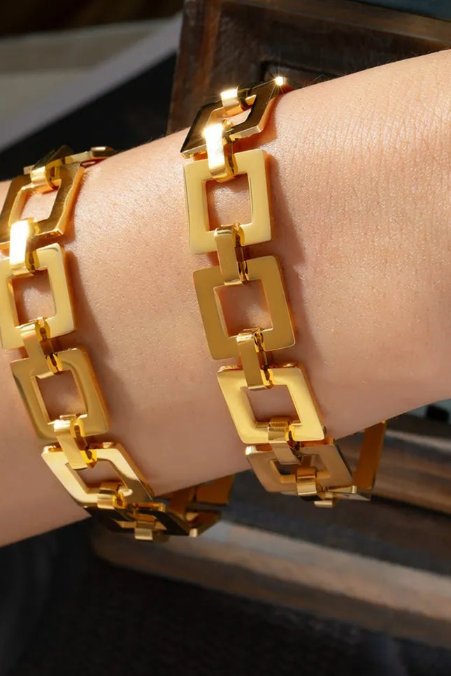 6fec6fbe-51c5-40f9-8d92-699d8f528dea-Max