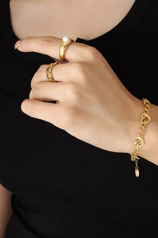 7097659e-6dd1-423e-b2f7-c86dda51a103-Max