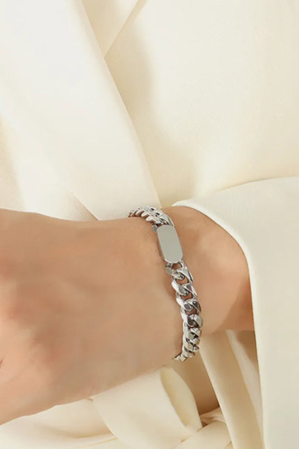 75bfd30b-149c-4d52-aa0c-39f034a34b2c-Max