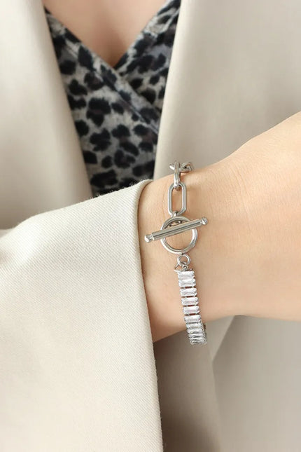 98cca4a3-b37b-4c68-8fa8-fbadccf2c276-Max