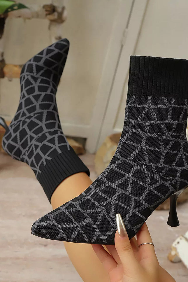 cf02f466f5d14146822474339255ae39-Max-Origin