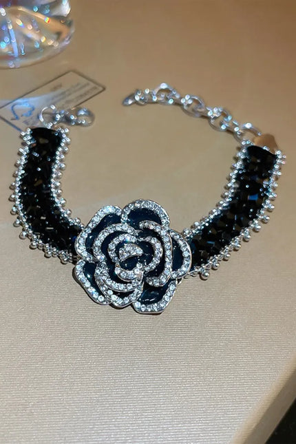 debd6250-351c-44d1-ab6d-7d06e844a2a0-Max