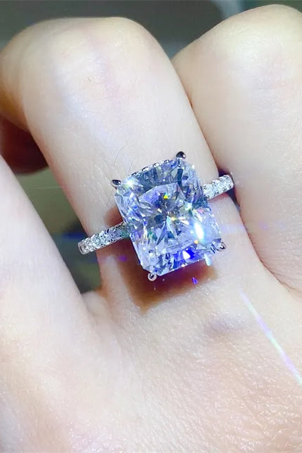 ec913379-4bb0-47bd-9f82-ec345124b4d7-Max