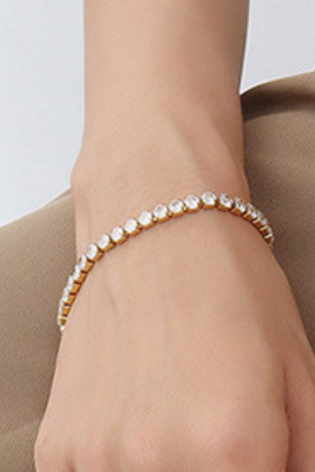 f63f3193750644809e91f918b737d565-Max