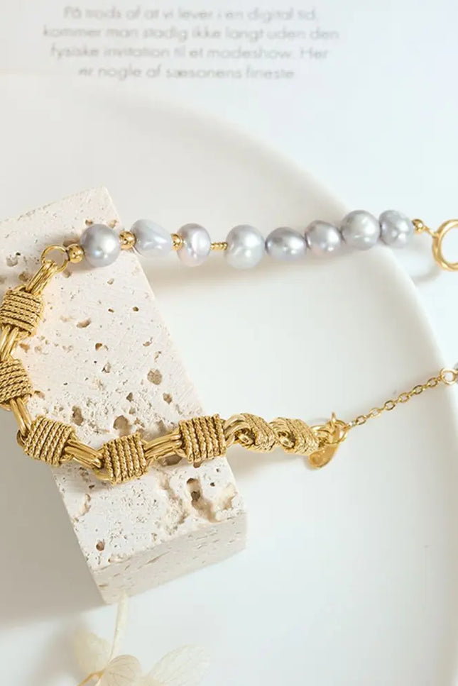 ff43c4ee391e4a5291de27614334c8d6-Max